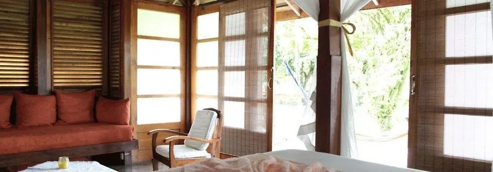 Acajou Hotel Grande Riviere